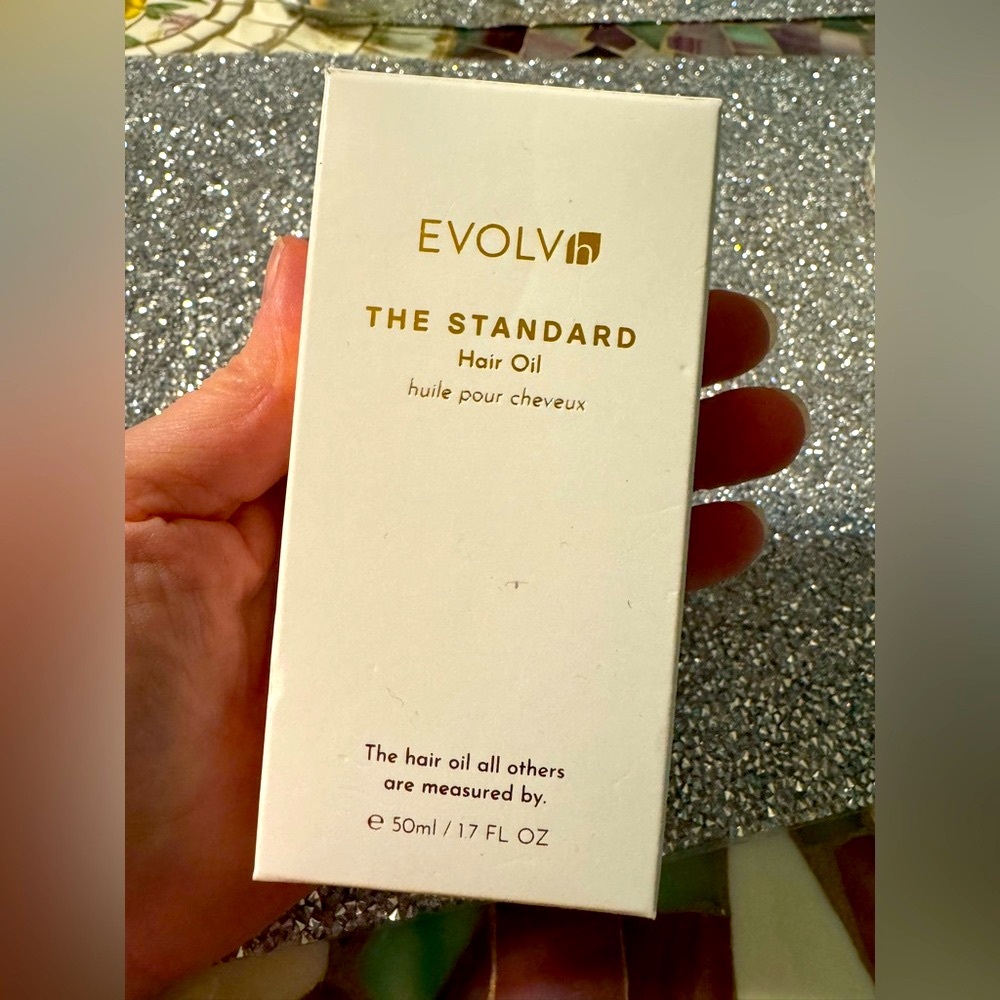 EVOLVh Glossing Hair Oil